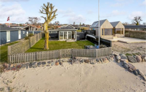 Lovely Home In Rønde With Kitchen